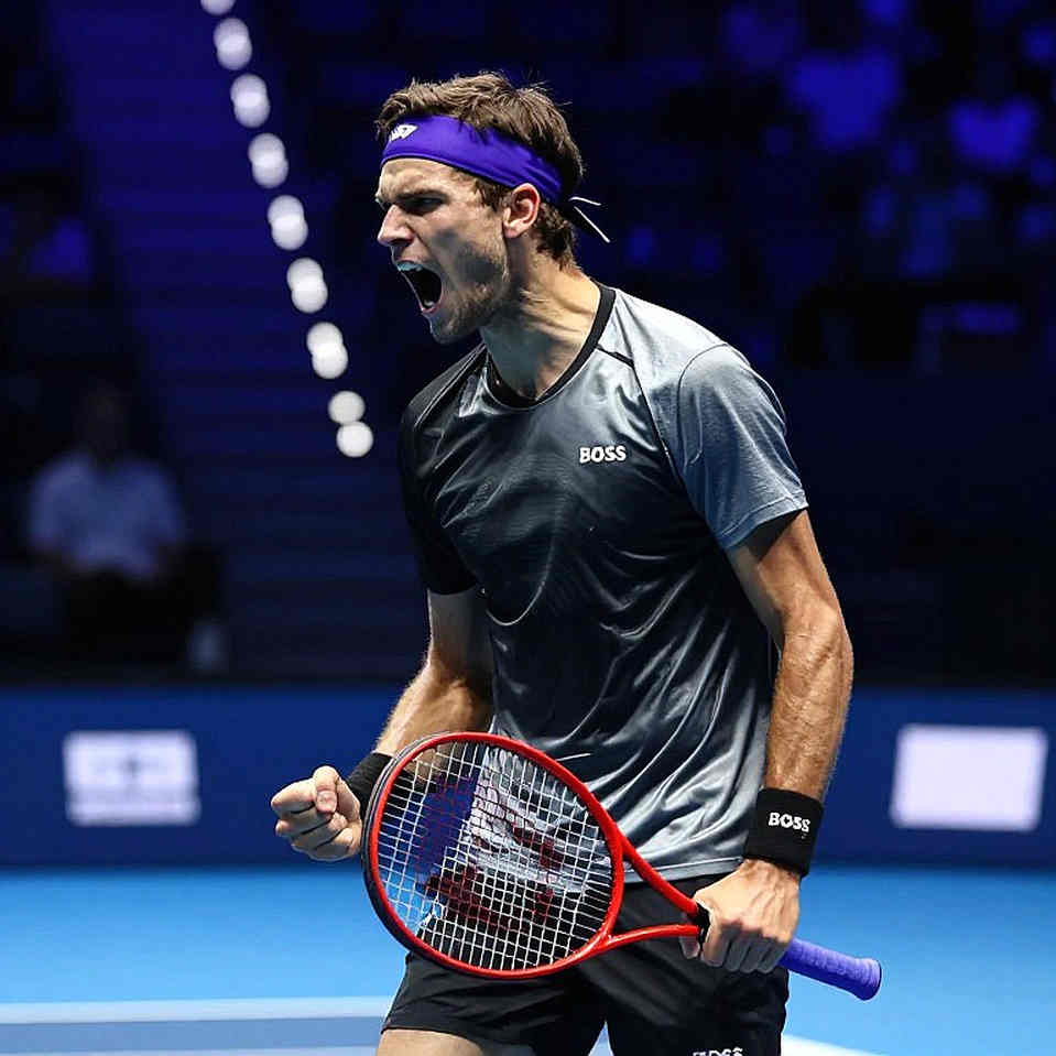 Mertens' Beijing Magic: Three Consecutive Grand Slam Champion Victims Mertens' Beijing Magic: Three Consecutive Grand Slam Champion Victims