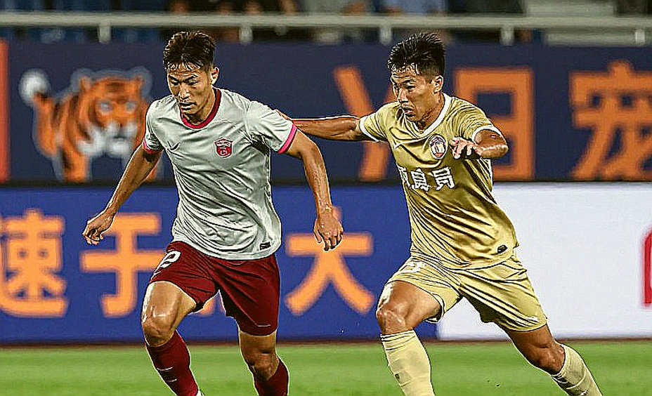 The Language of Silent Stadiums: Tournament Low Blocks and the Geometry of Pressing Triggers The Language of Silent Stadiums: Tournament Low Blocks and the Geometry of Pressing Triggers