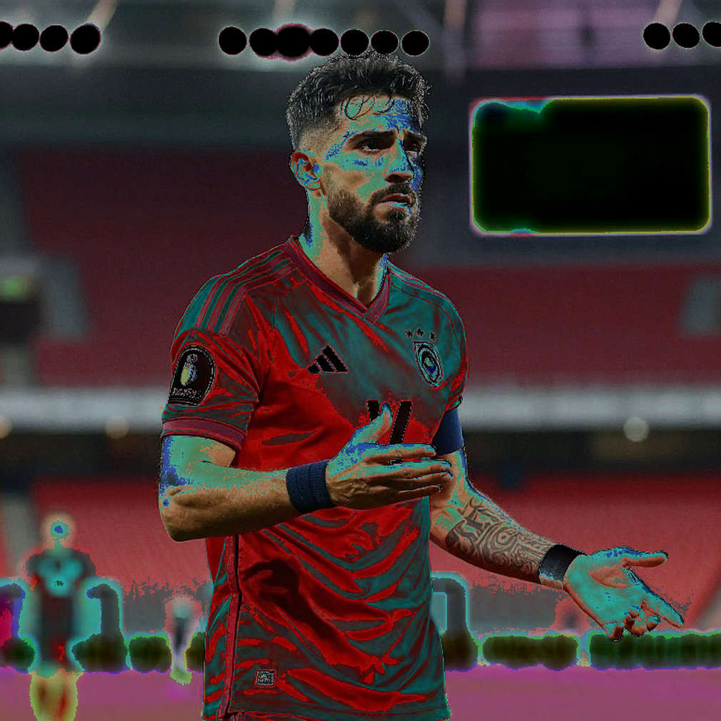 Costa Rica's New Coach Bryan Ruiz: A Legend's Return or a Surrender to Financial Reality?