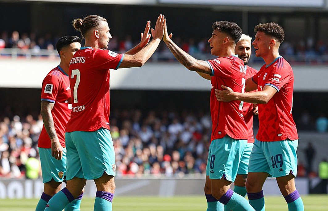 Benítez's Jersey and Blockchain: Tracing the Unverified Ledger of Football Heritage