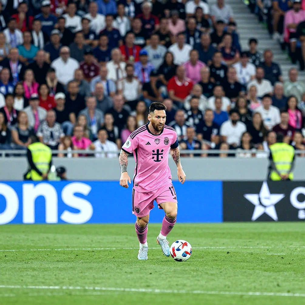 Nineteen on Paper, Sixteen in the Draw: The Arithmetic Nobody Published for the Women's Club World Cup