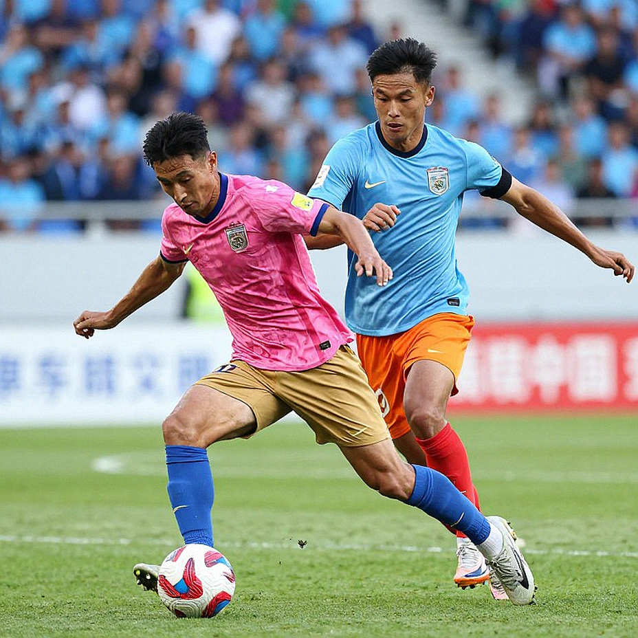 গোলরক্ষকের ফ্রি-কিক থেকে সরাসরি গোল — EA FC 27-এর গ্লিচ আর লাইভ-সার্ভিস অর্থনীতির খোলা খাতা