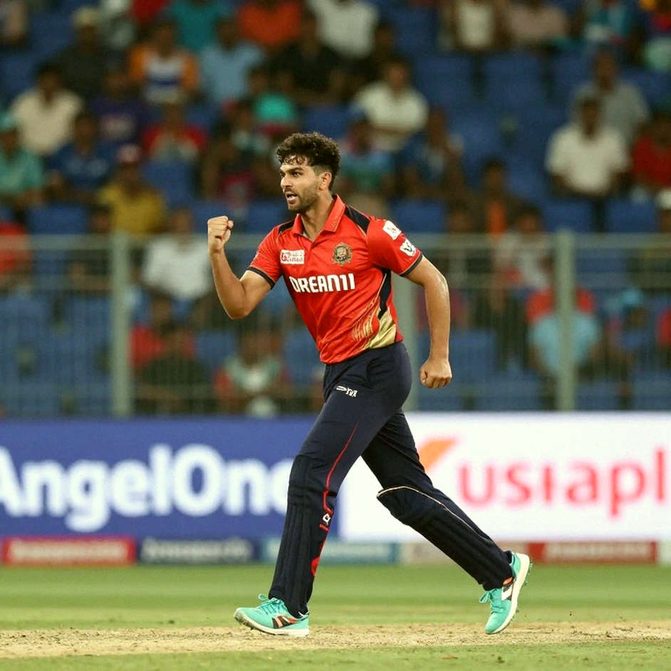 লিটন-মিরাজ ছাড়া বাংলাদেশের যে একাদশ ব্যাটিংয়ে নামছে: আবুধাবির শুকনো উইকেটে তিন পেসারের ঝুঁকি লিটন-মিরাজ ছাড়া বাংলাদেশের যে একাদশ ব্যাটিংয়ে নামছে: আবুধাবির শুকনো উইকেটে তিন পেসারের ঝুঁকি