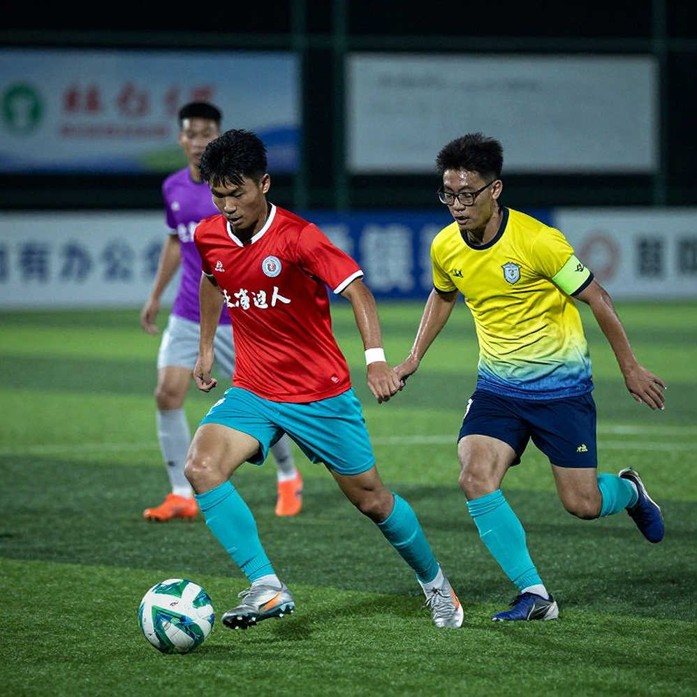 The War of the Final Twenty Minutes: Five Substitutions, Camp Rhythm and the Tactical Evidence of Silence The War of the Final Twenty Minutes: Five Substitutions, Camp Rhythm and the Tactical Evidence of Silence
