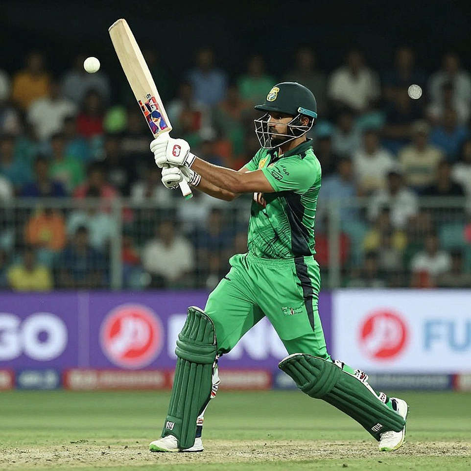 Reading the Empty Stadium: The Overs That Decide a Cricket Match — and the Scorecard Never Shows Reading the Empty Stadium: The Overs That Decide a Cricket Match — and the Scorecard Never Shows